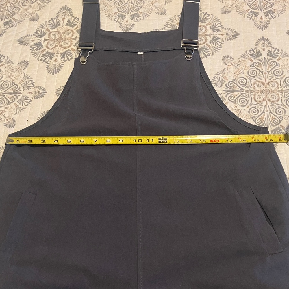 Gray Large Overalls Shorts - Picture 6 of 6